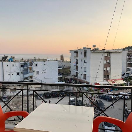 Center Hotel Pirro Химар Екстериор снимка