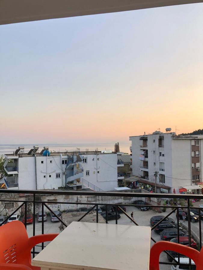Center Hotel Pirro Химар Екстериор снимка