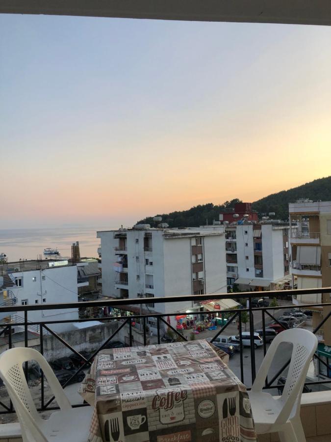 Center Hotel Pirro Химар Екстериор снимка