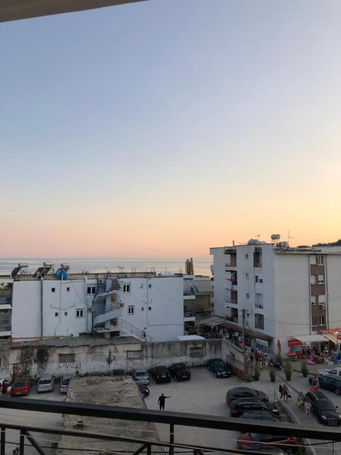 Center Hotel Pirro Химар Екстериор снимка
