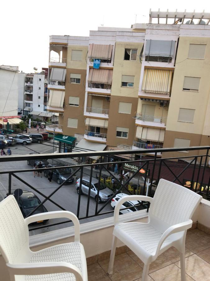 Center Hotel Pirro Химар Екстериор снимка