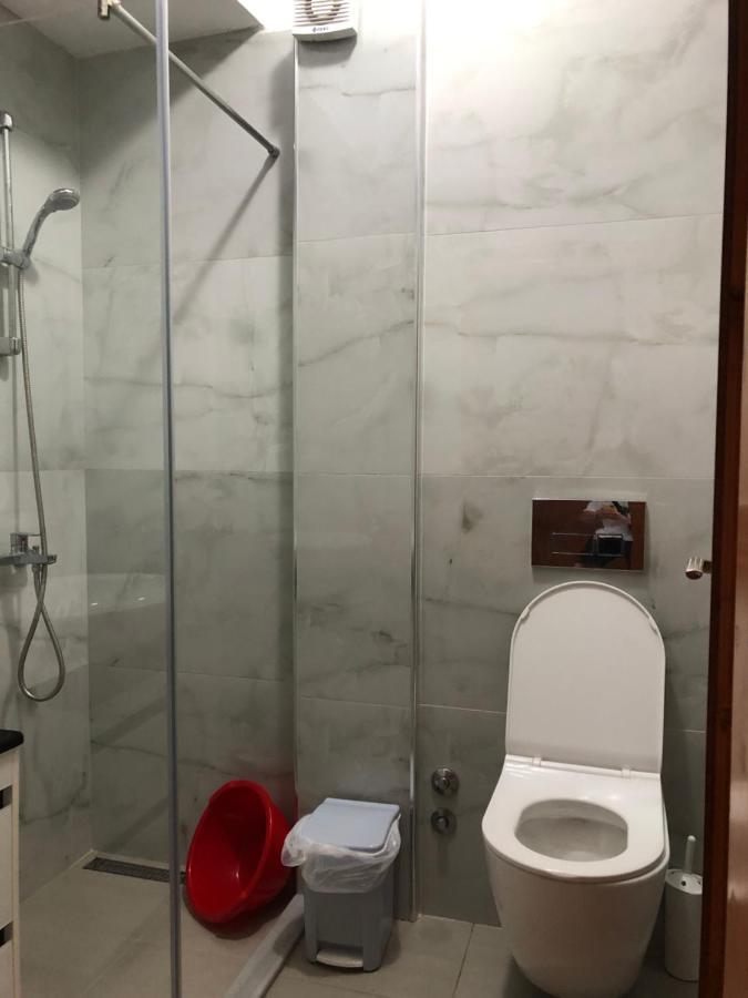 Center Hotel Pirro Химар Екстериор снимка