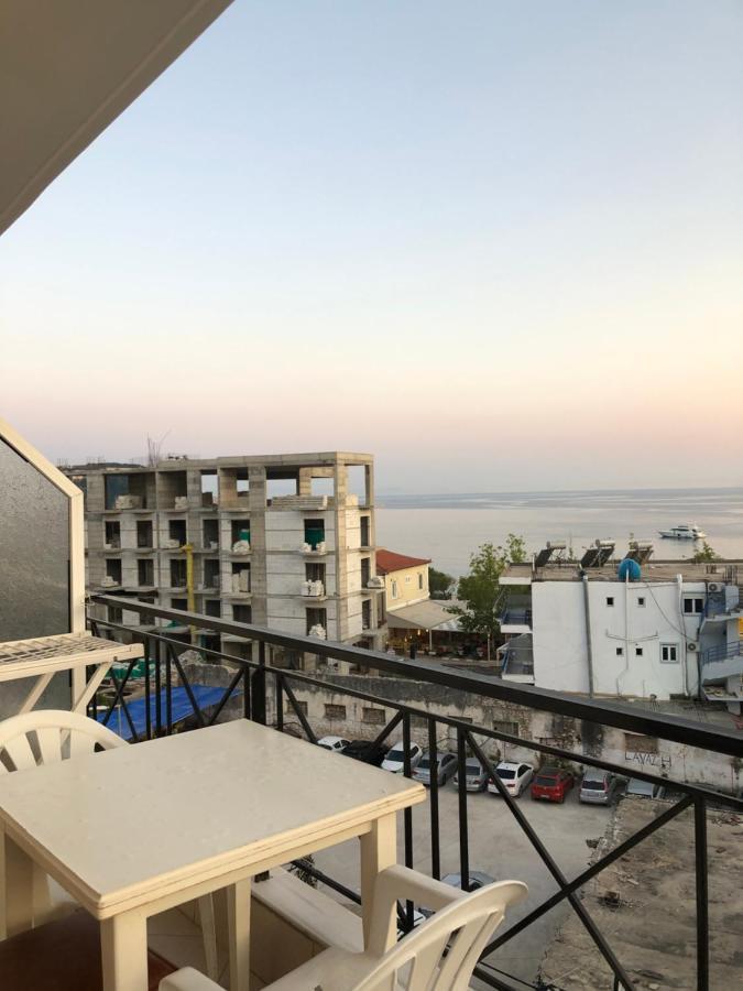 Center Hotel Pirro Химар Екстериор снимка